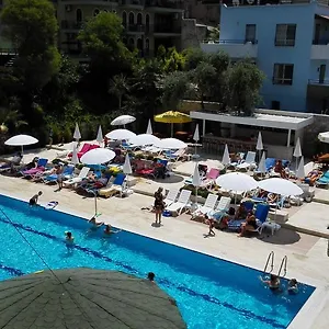Happy Aparthotel